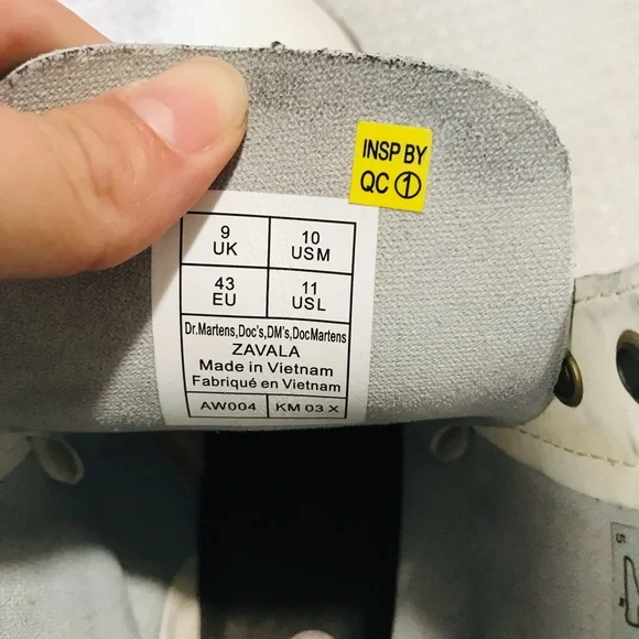 Dr. martens combat boots - Picture 12 of 12